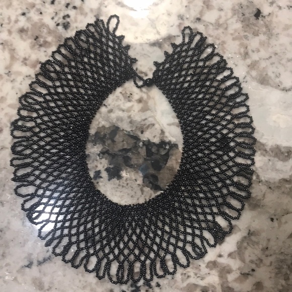 Beaded choker necklace - Picture 3 of 5